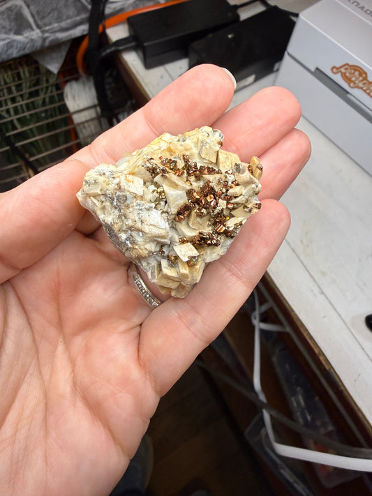 Ankerite Dolomite w Pyrite Crystal