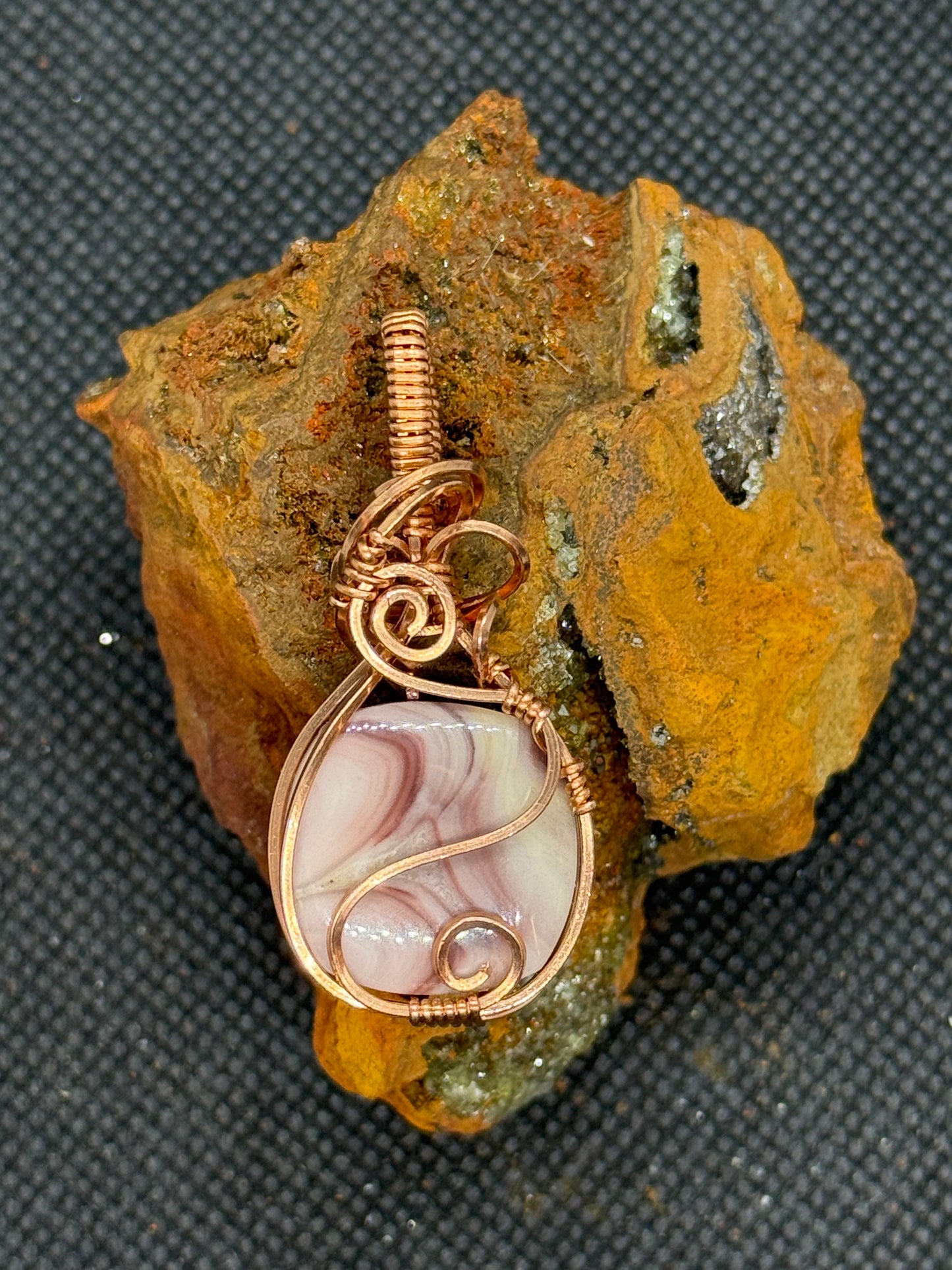 Windy Mountain Agate in Copper Pendant Necklace Jewelry