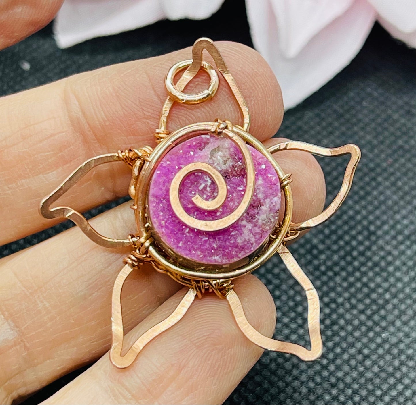 Cobalto Calcite Sun/Flower in Copper Necklace Pendant Pink