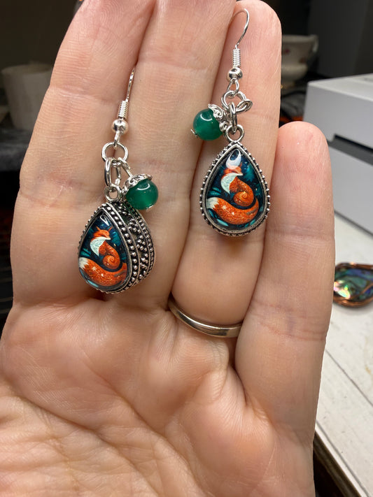 Fox Earrings w Green Bead & Feather
